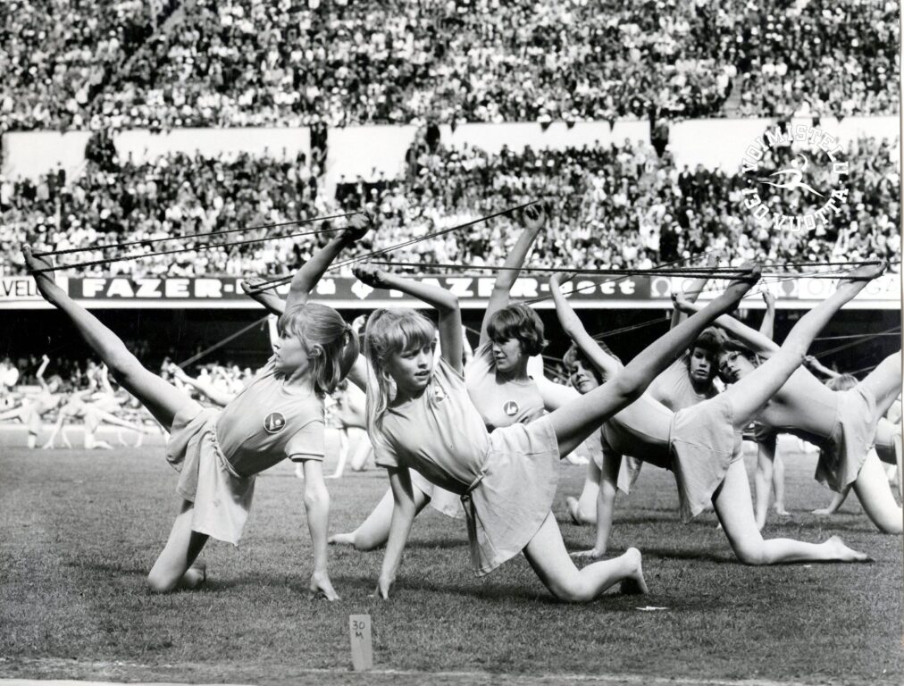 historiaa - voimistelijoita (1)